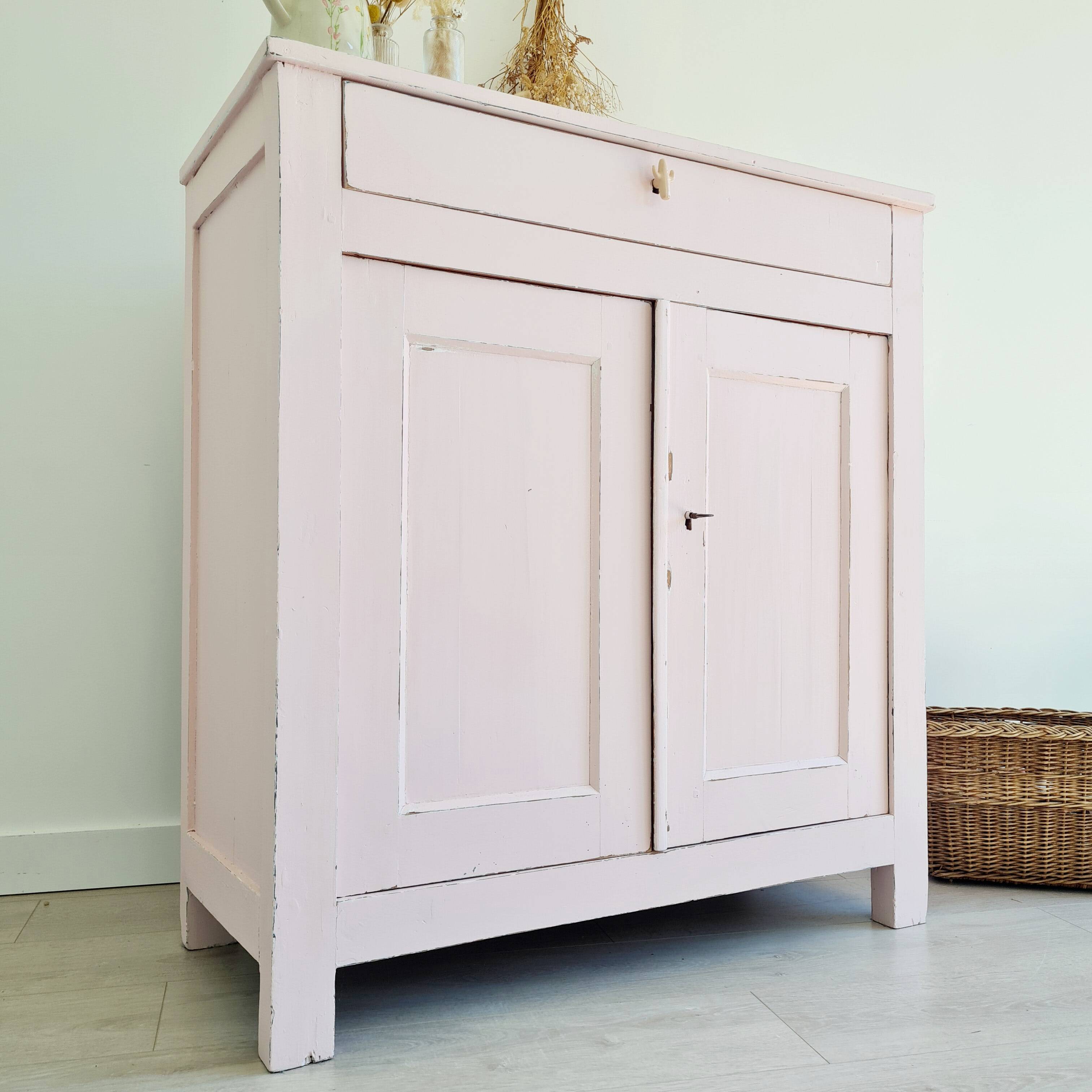 Buffet parisien rénové - rose intérieur liberty