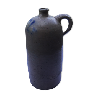 Glazed stoneware pot