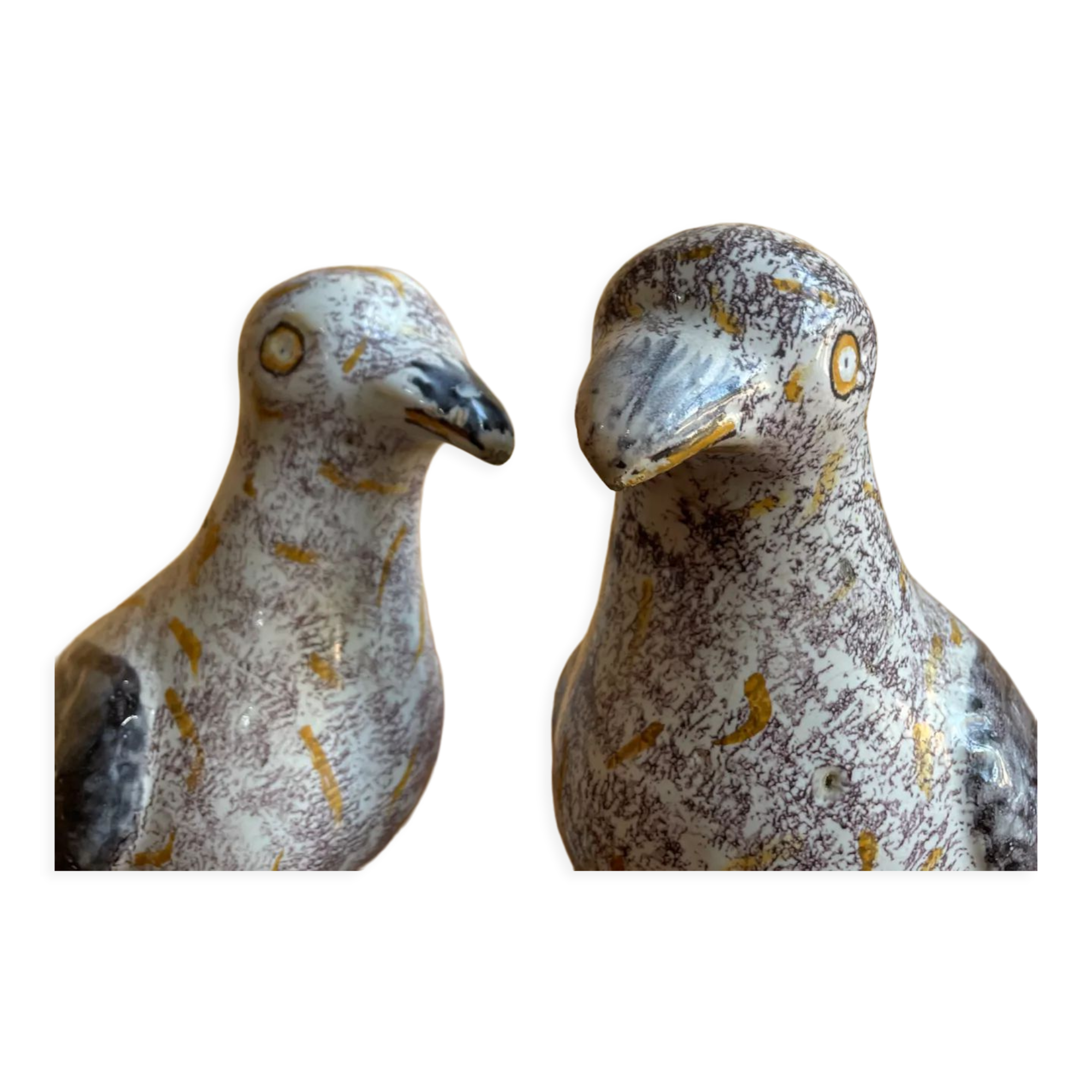 Pair of faience ridge pigeons, dating from 1835