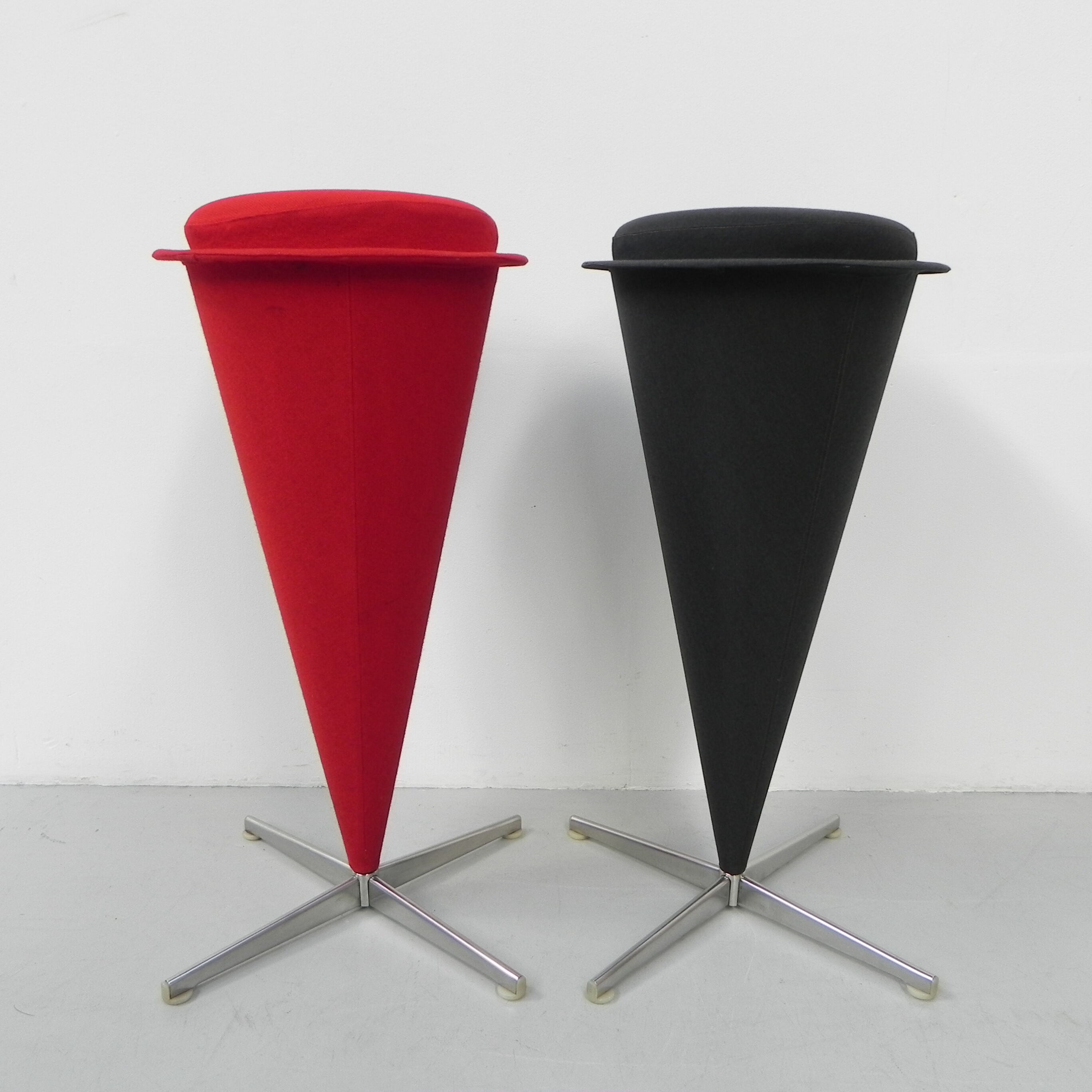 Set of 2 Verner Panton stools