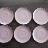 Tasses et soucoupes rose poudré