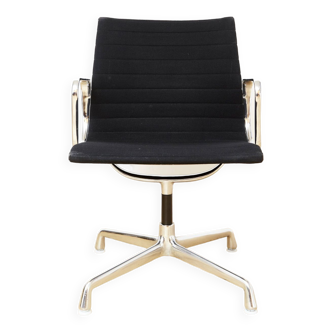 Charles & Ray Eames Aluminium Group Chair EA 107 for Vitra