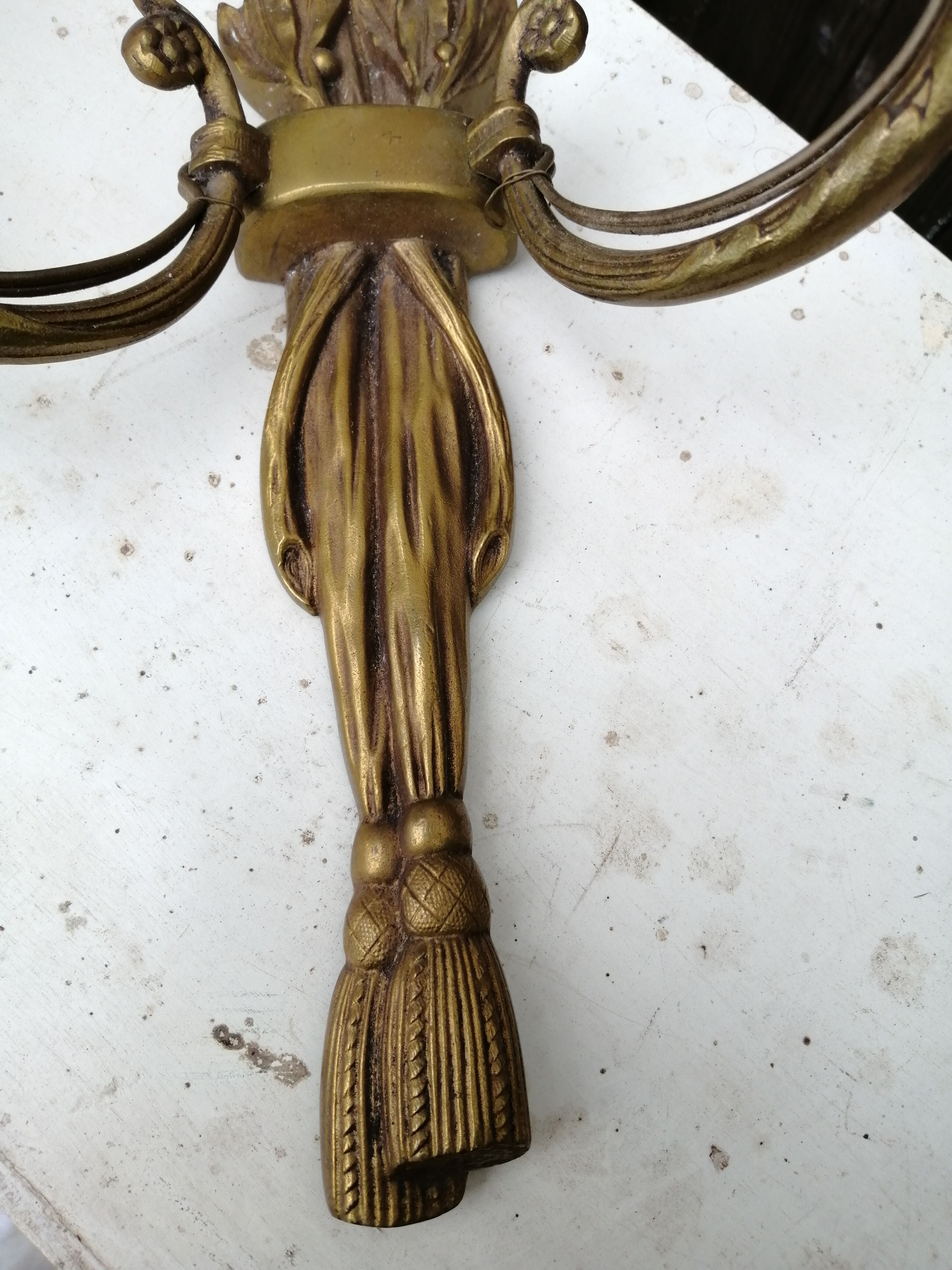 Pairs of Louis XVI-style bronze wall light