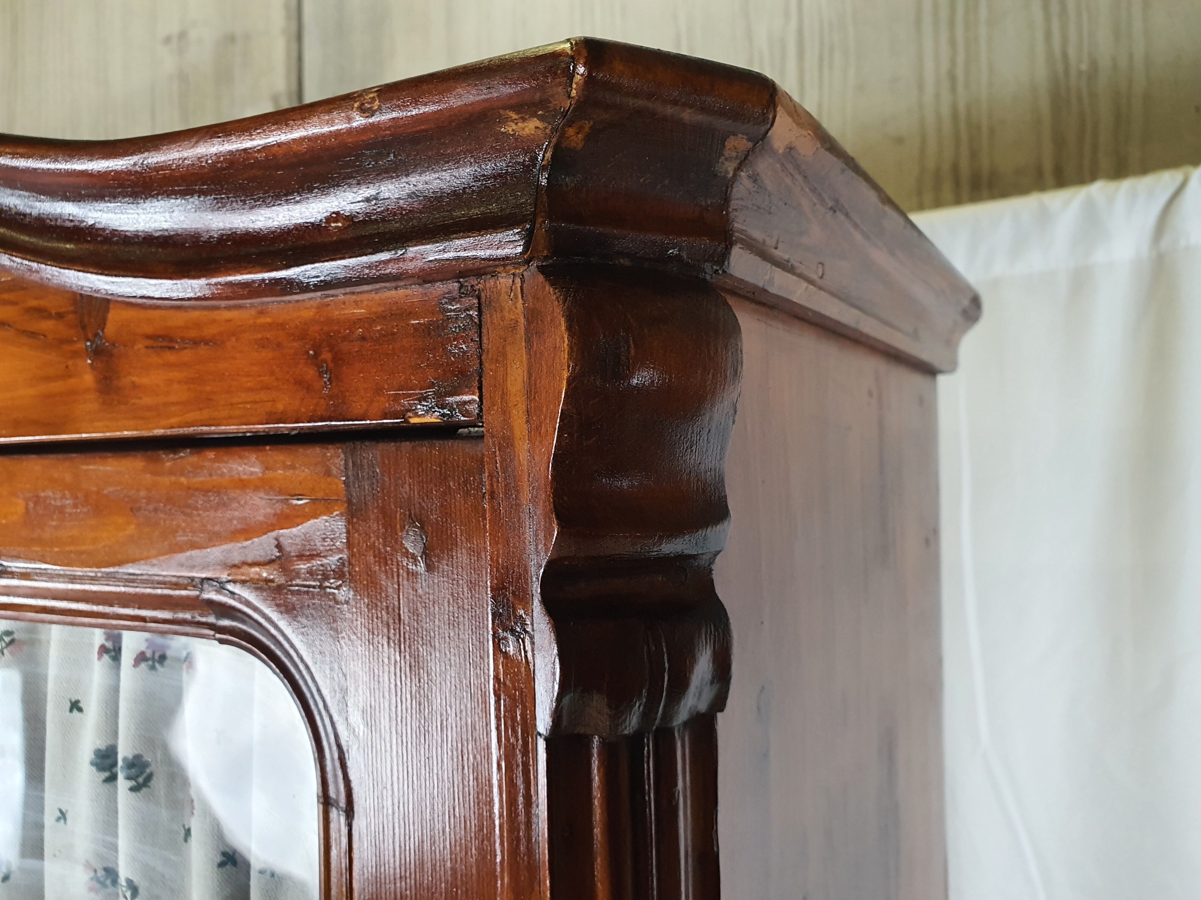 Rustic Wardrobe in Fir with Curtains