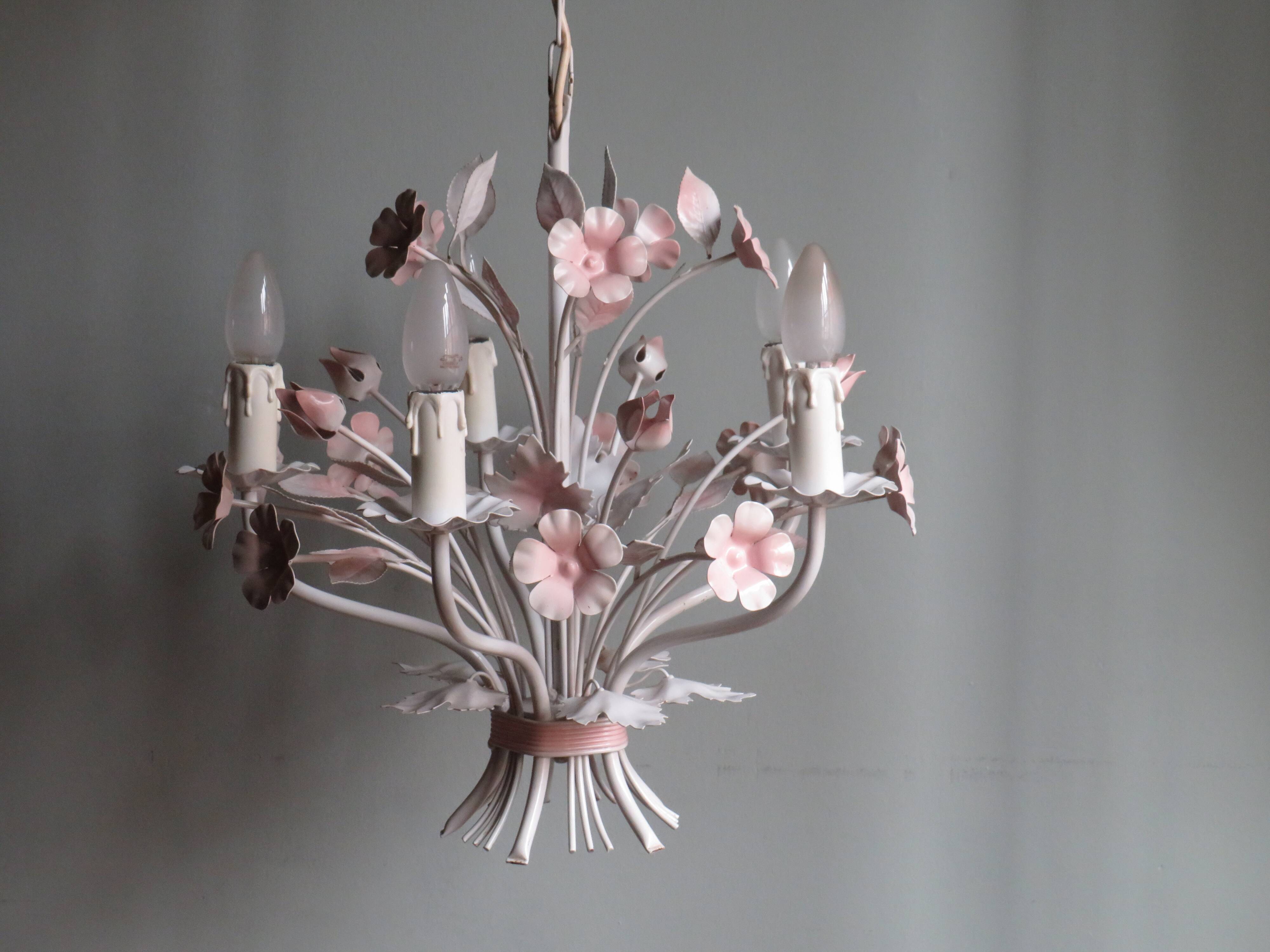 Vintage toleware chandelier with floral motifs, Italy from the 1960s.