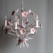 Vintage toleware chandelier with floral motifs, Italy from the 1960s.
