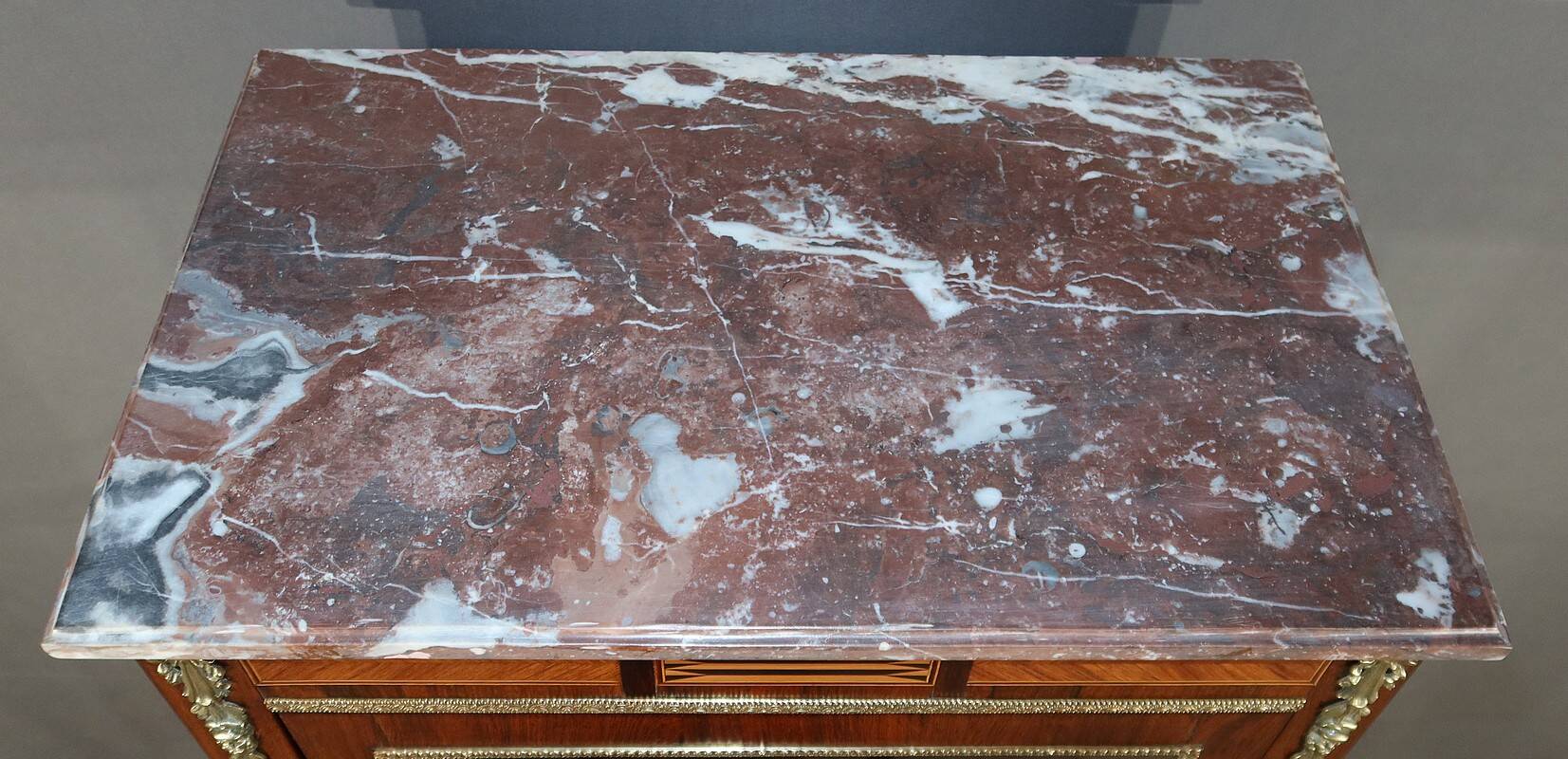 Small Showcase in Marquetry on all sides, Louis XVI style – 1920