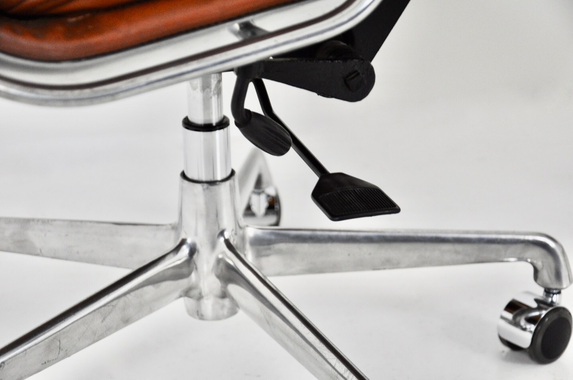 EA 217 Soft Pad Chairs in Cognac Leather by Charles & Ray Eames for ICF, 1970s set of 2