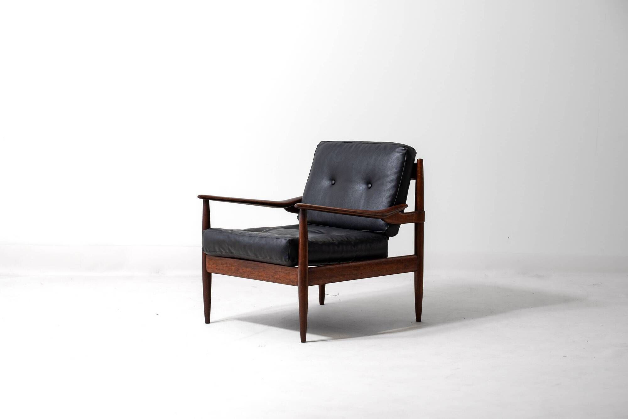 Set of modernist lounge chairs by BEKA, 1960s
