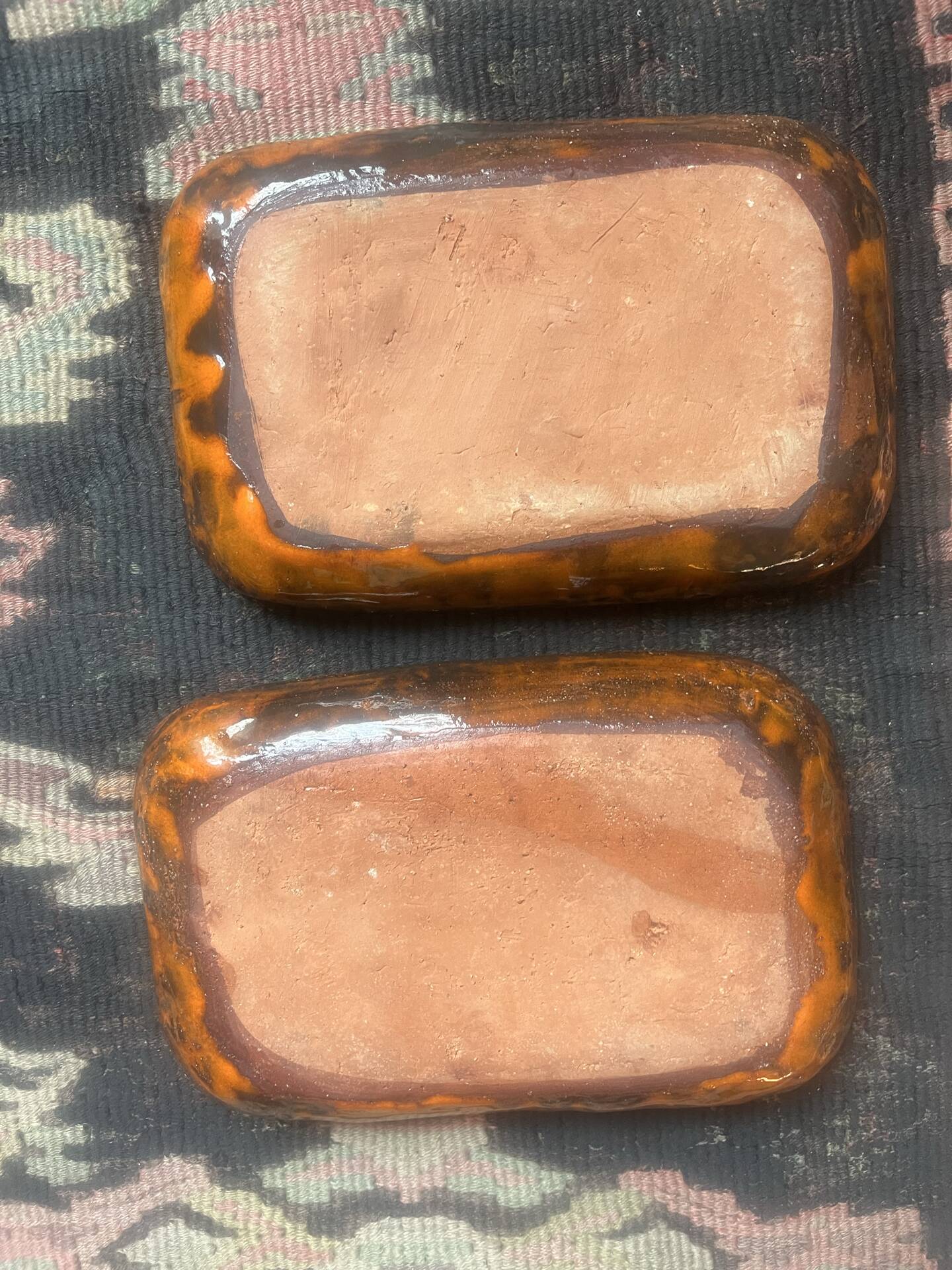 2 ceramic dishes in the Vallauris style from the 60s-70s.