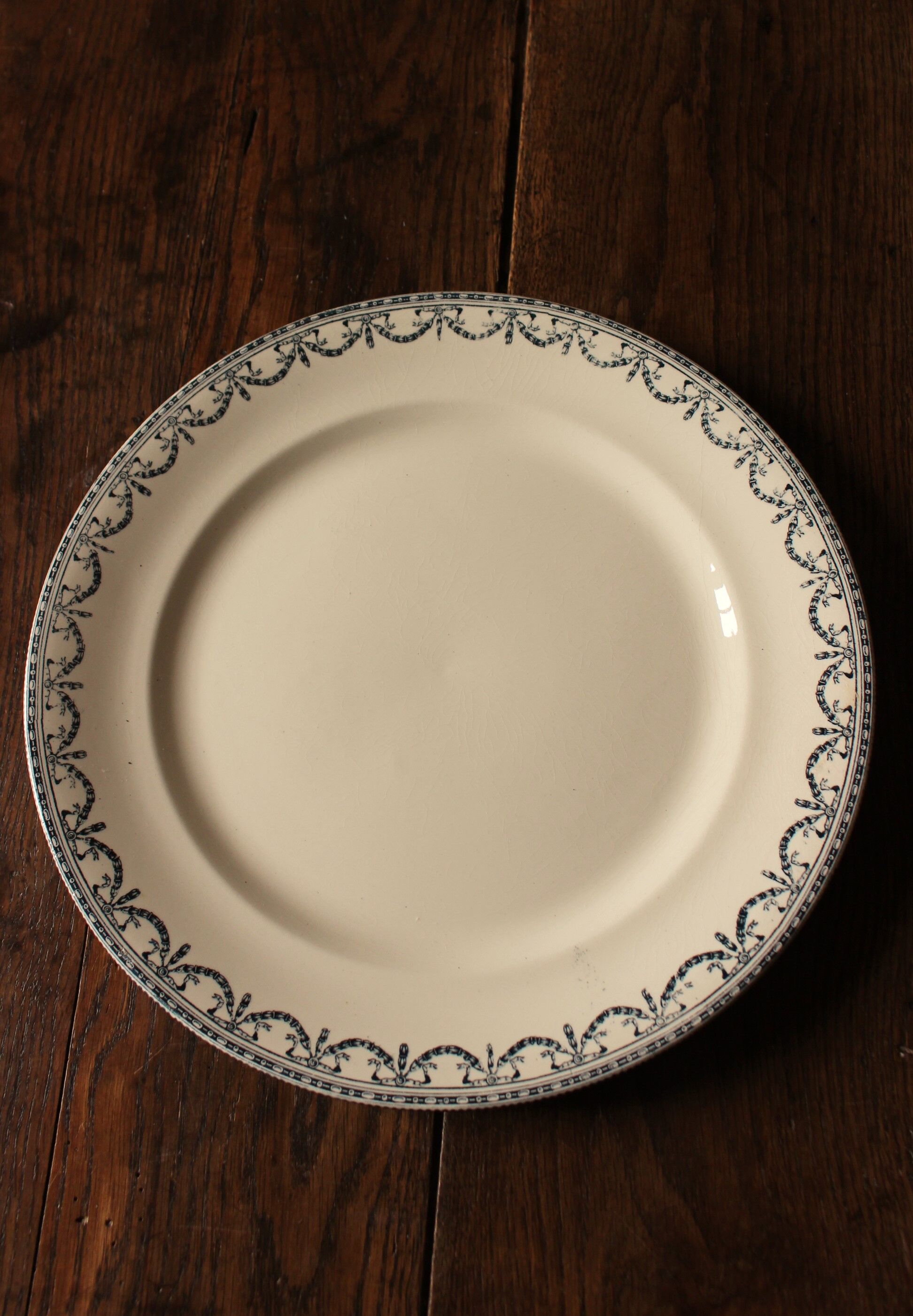 Round Dish Blue Iron Earth Salins Garlands Louis XVI