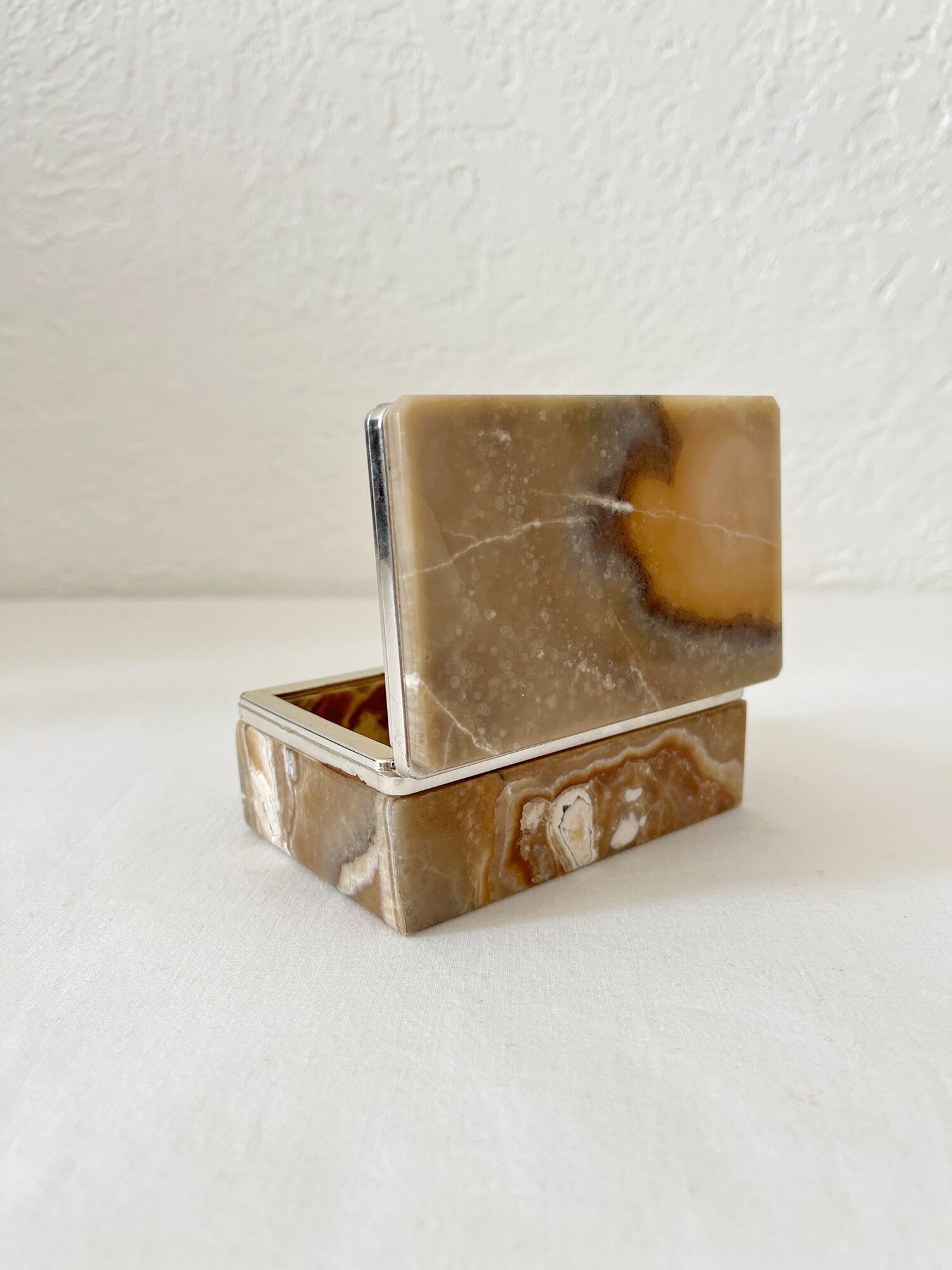 Vintage 60s rectangular onyx alabaster jewelry box