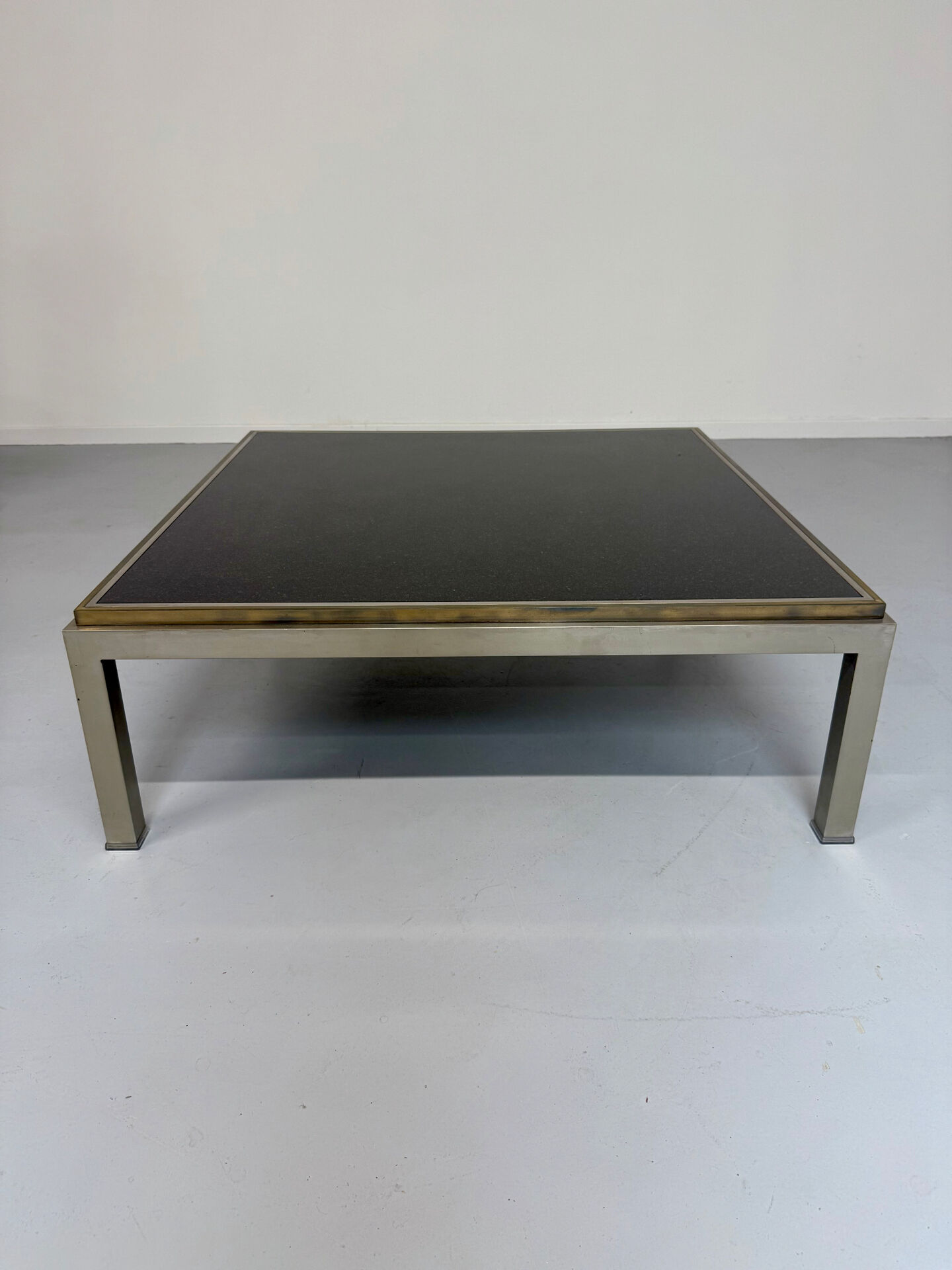 Large Flaminia coffee table designed by Willy Rizzo from the 1970s, metal and stone.