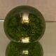 Boule sulfure presse-papier en verre teinté vert