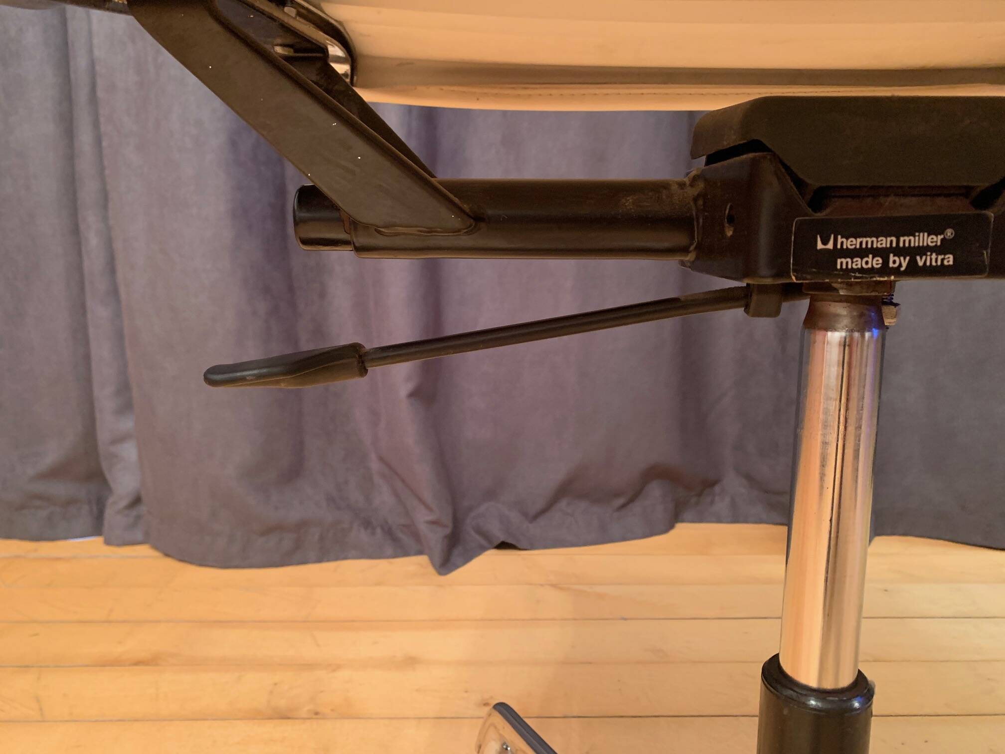 EA 119 armchair designed by Charles & Ray Eames, Herman Miller, 1970s