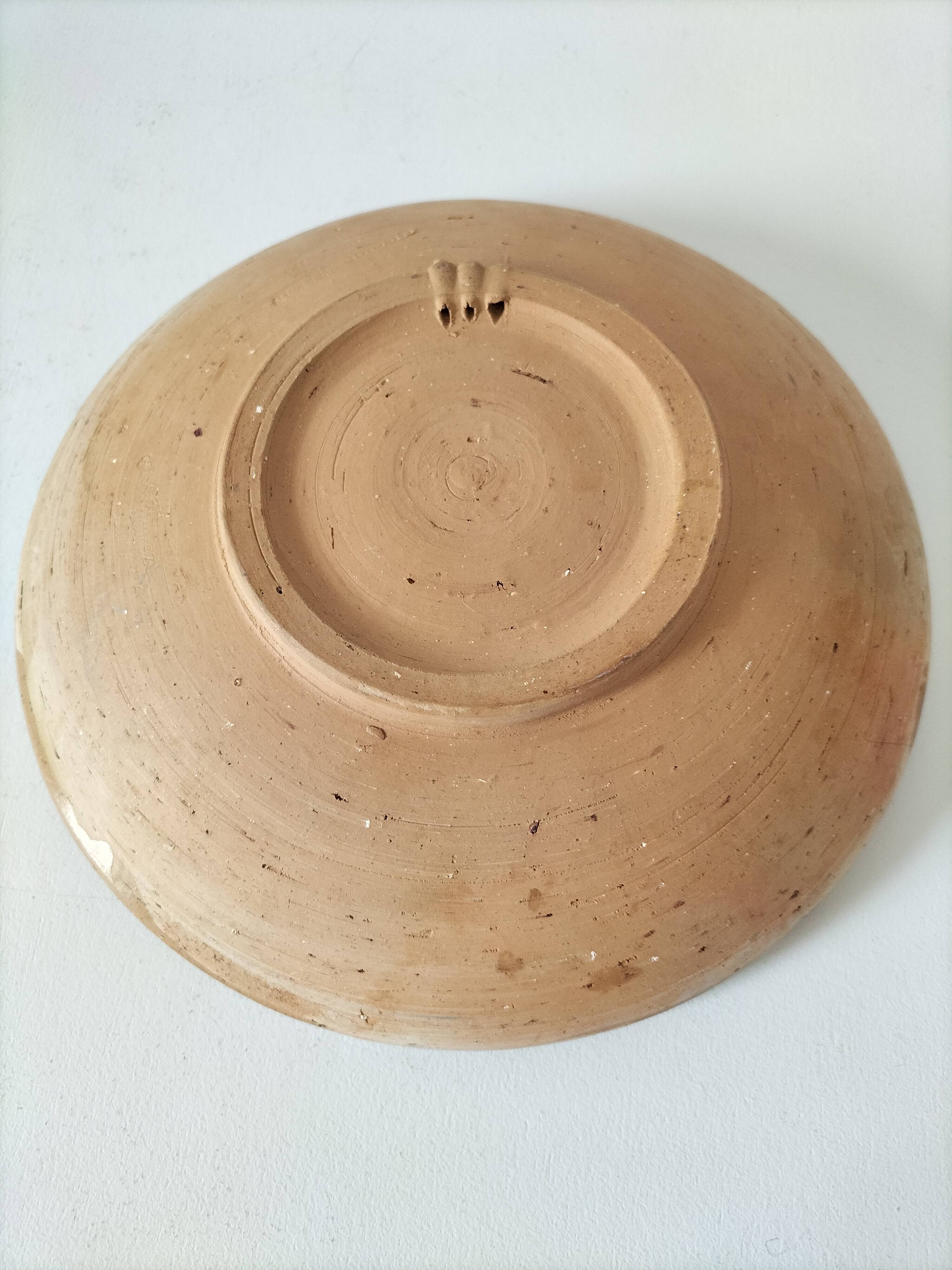 Large handcrafted glazed bowl – radiant floral decoration