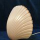 Lampe coquille Saint Jacques en fibre de verre design Michèle Mahé, des années 60