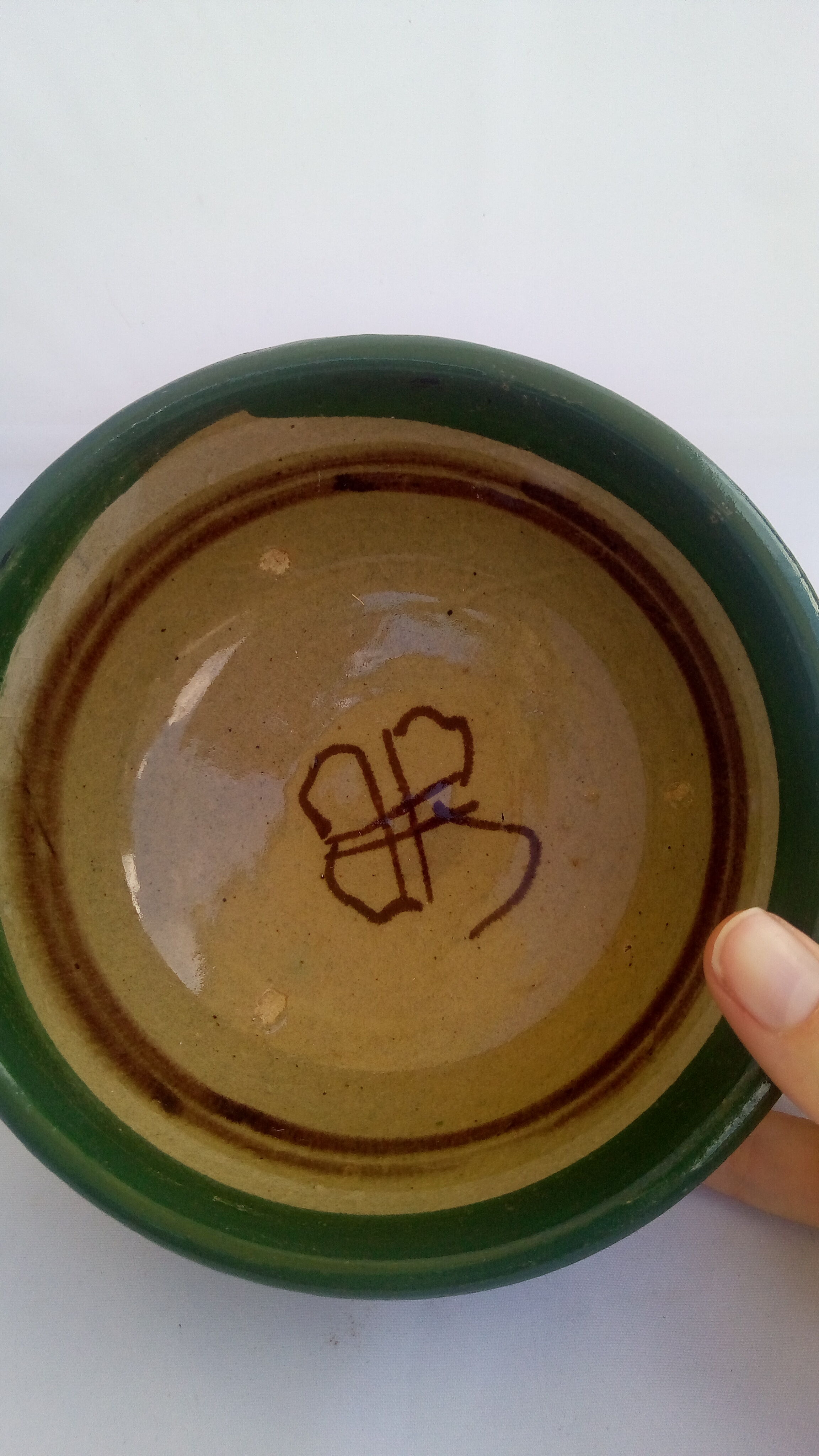 Berber bowl in earth with motifs