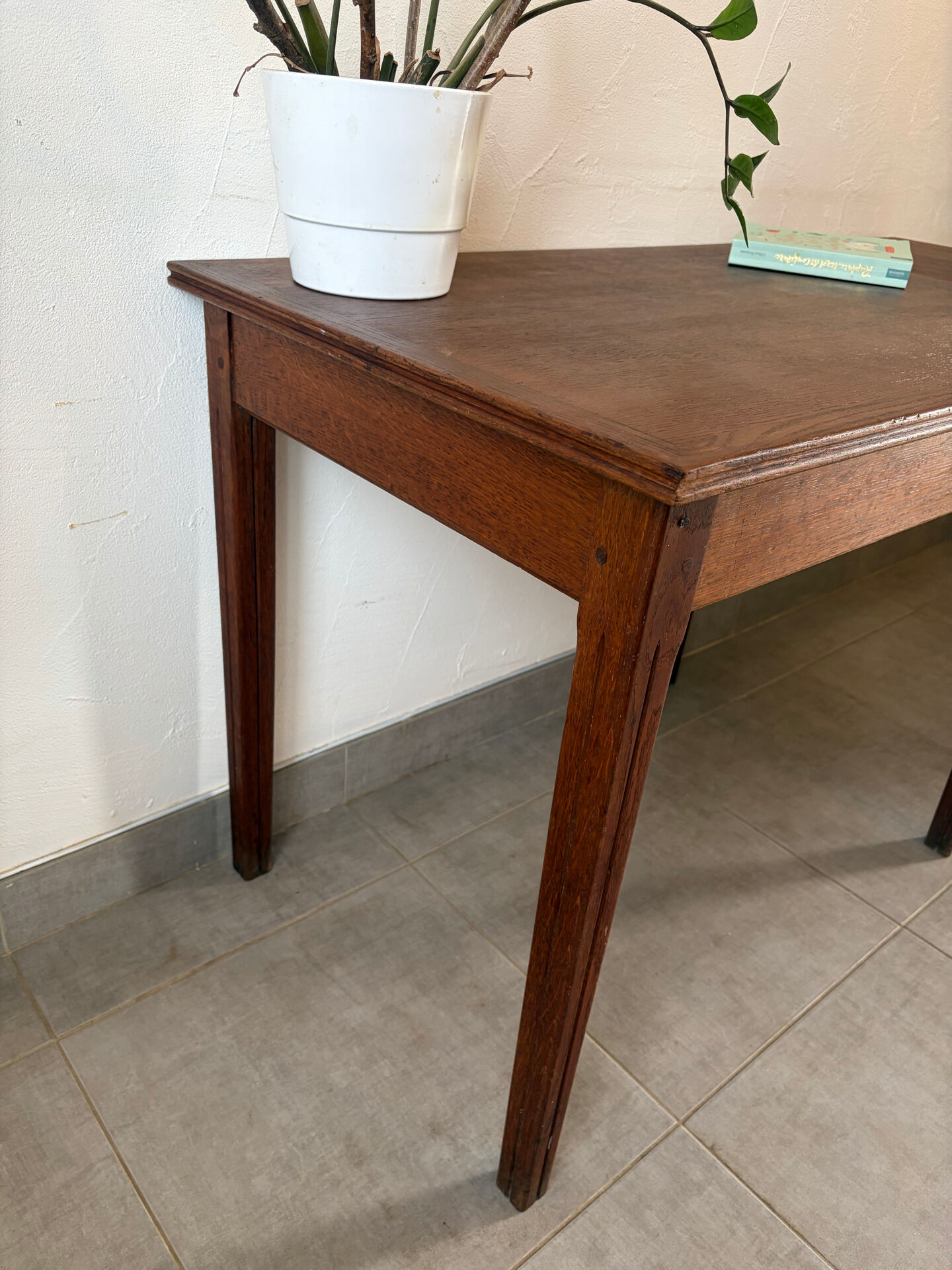 Extendable farmhouse table / extension