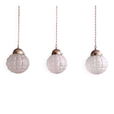 Trio de suspensions art déco en verre dépoli, années 1920-30