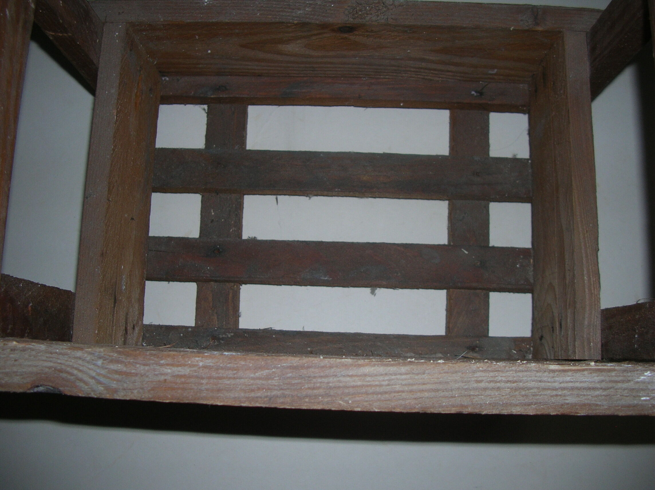 Caulier brewery wooden crate