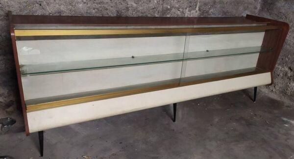 Comptoir Vitrine de Pharmacie