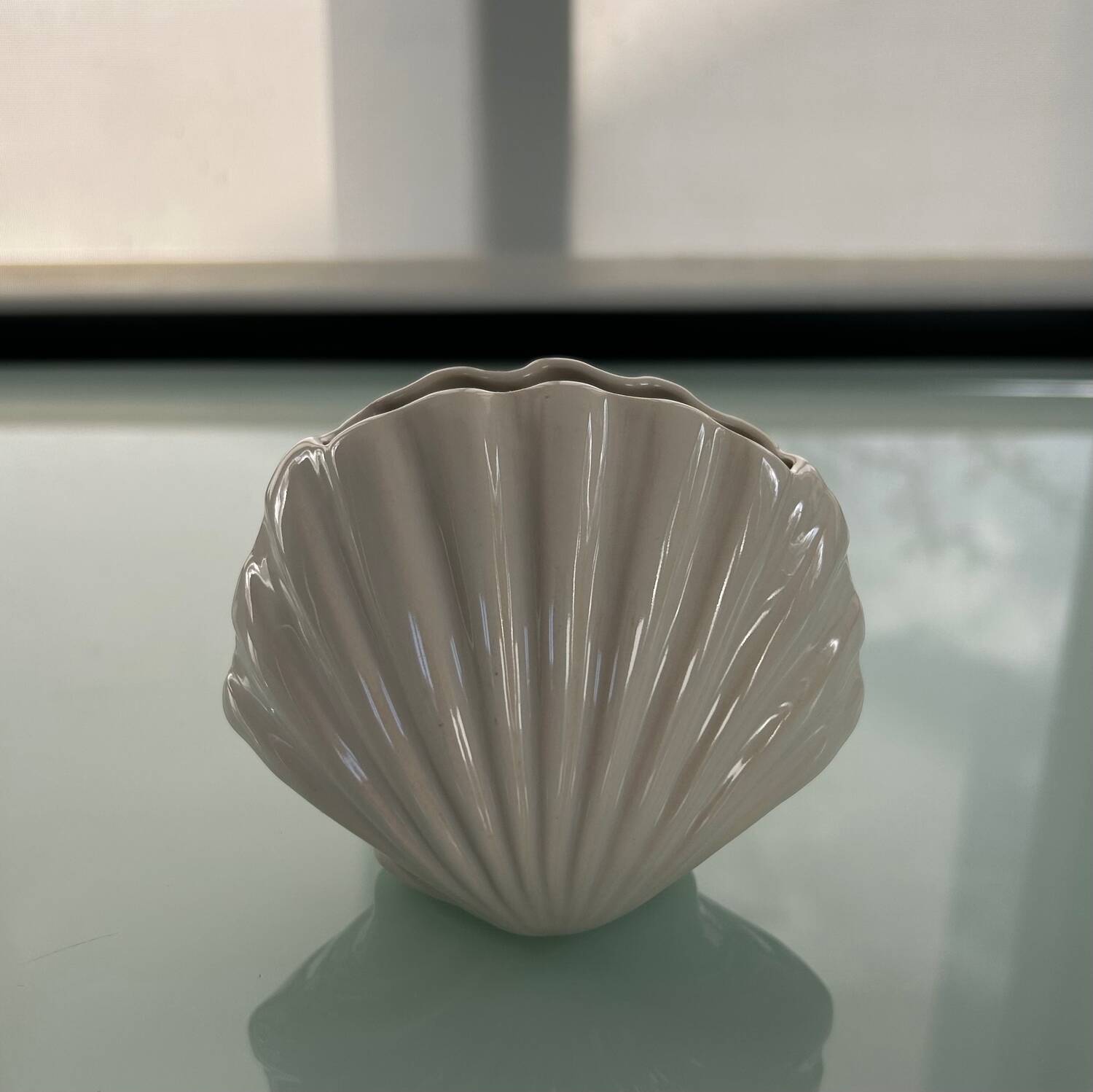 Shell vase