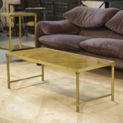 Ensemble table basse et 2 bouts de canapé néo-classiques en verre églomisé, 1980