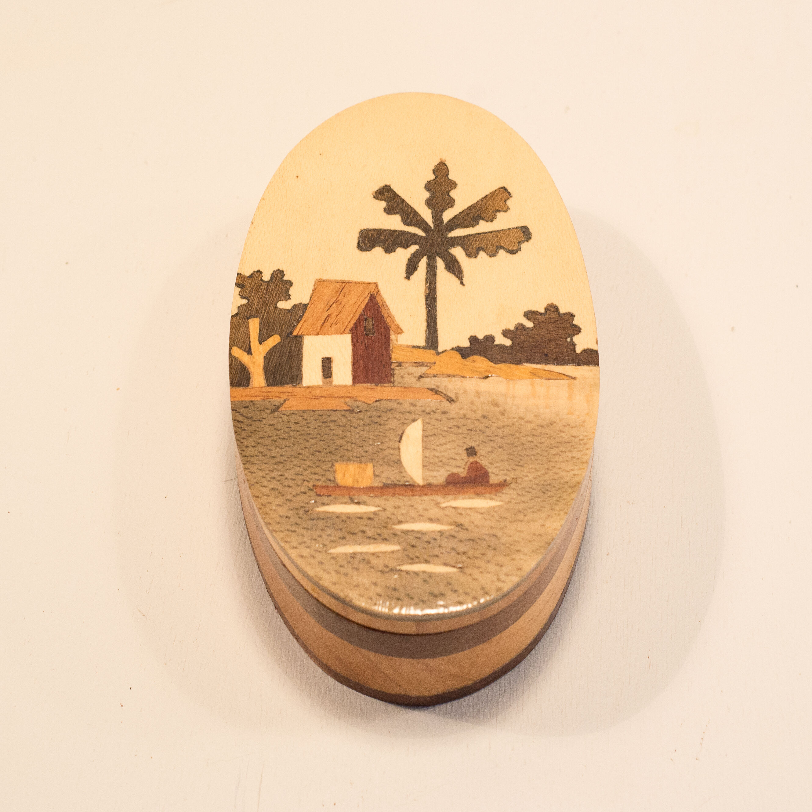 Oval wooden marquetry box