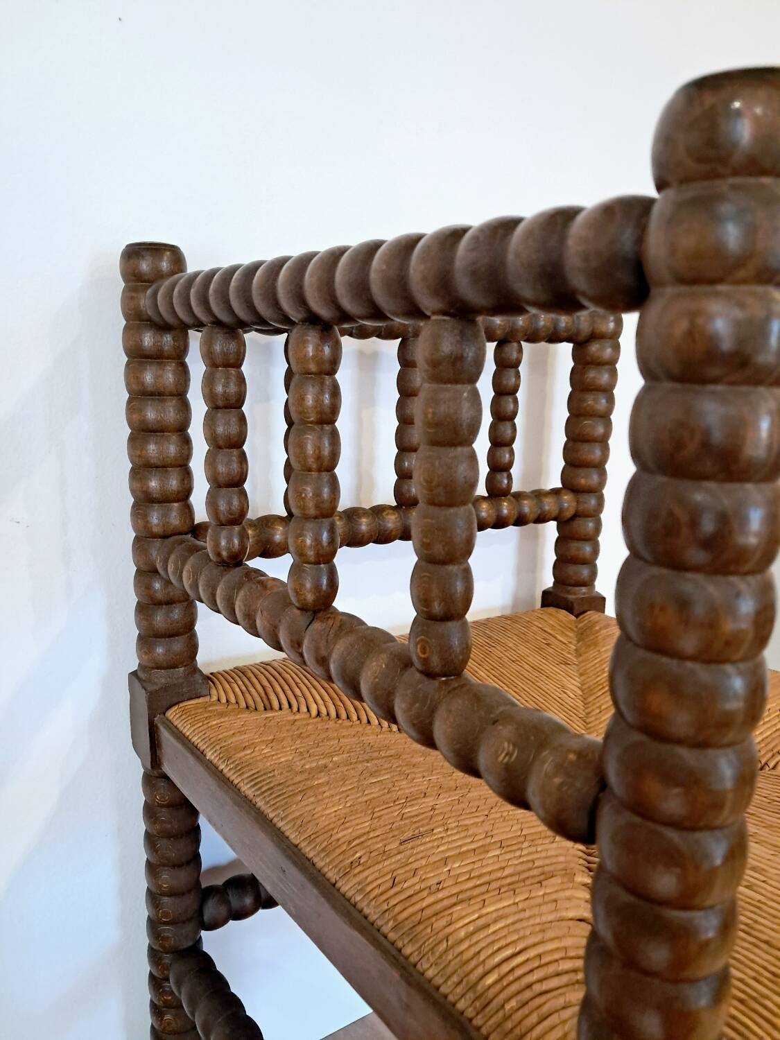 Fireplace corner chair