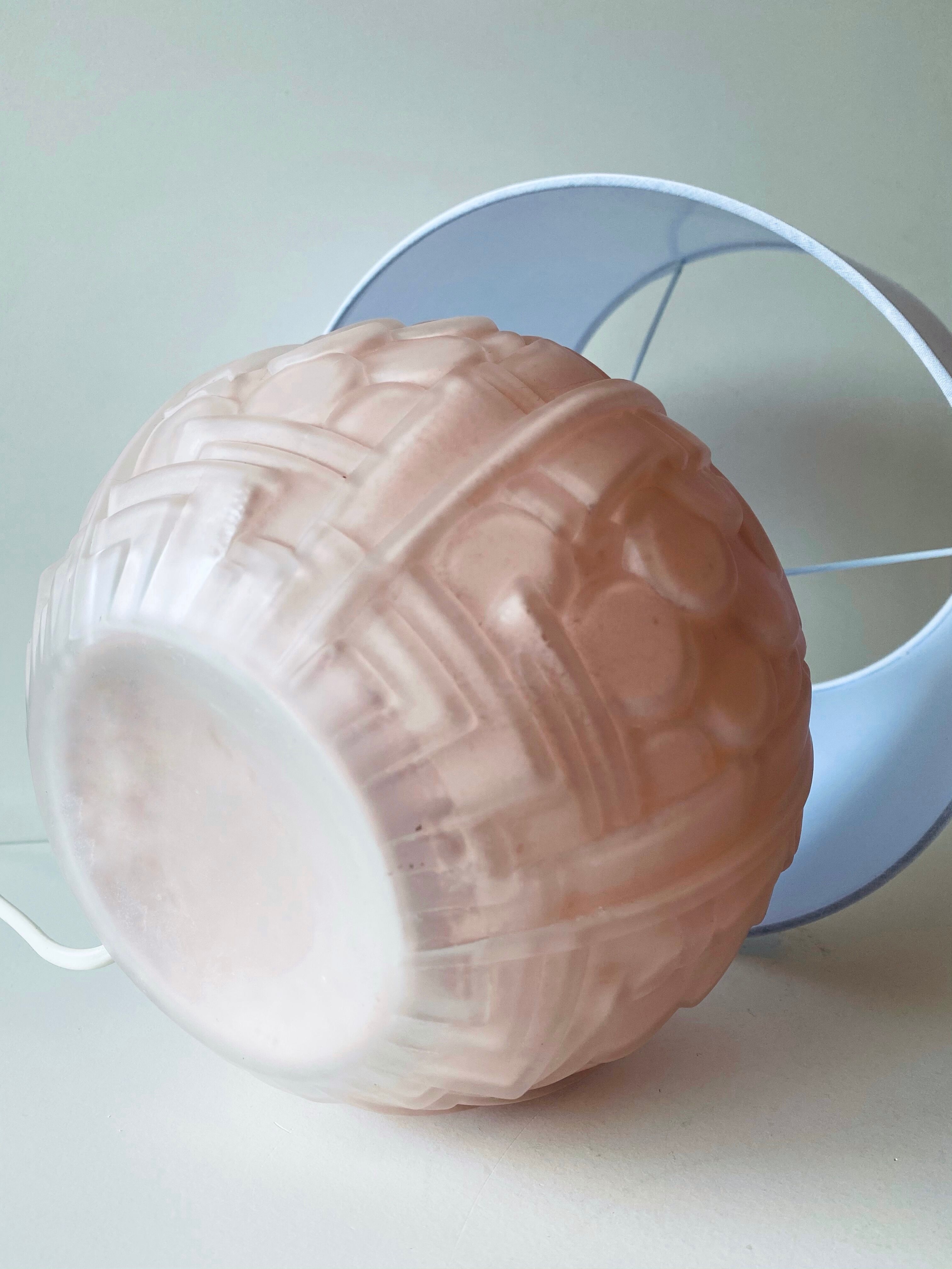 Art deco lamp in powder pink glass