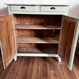 Green Parisian Buffet