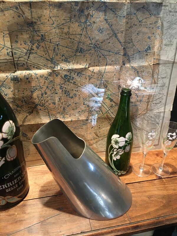 Seau à champagne en étain poli ''Creasso