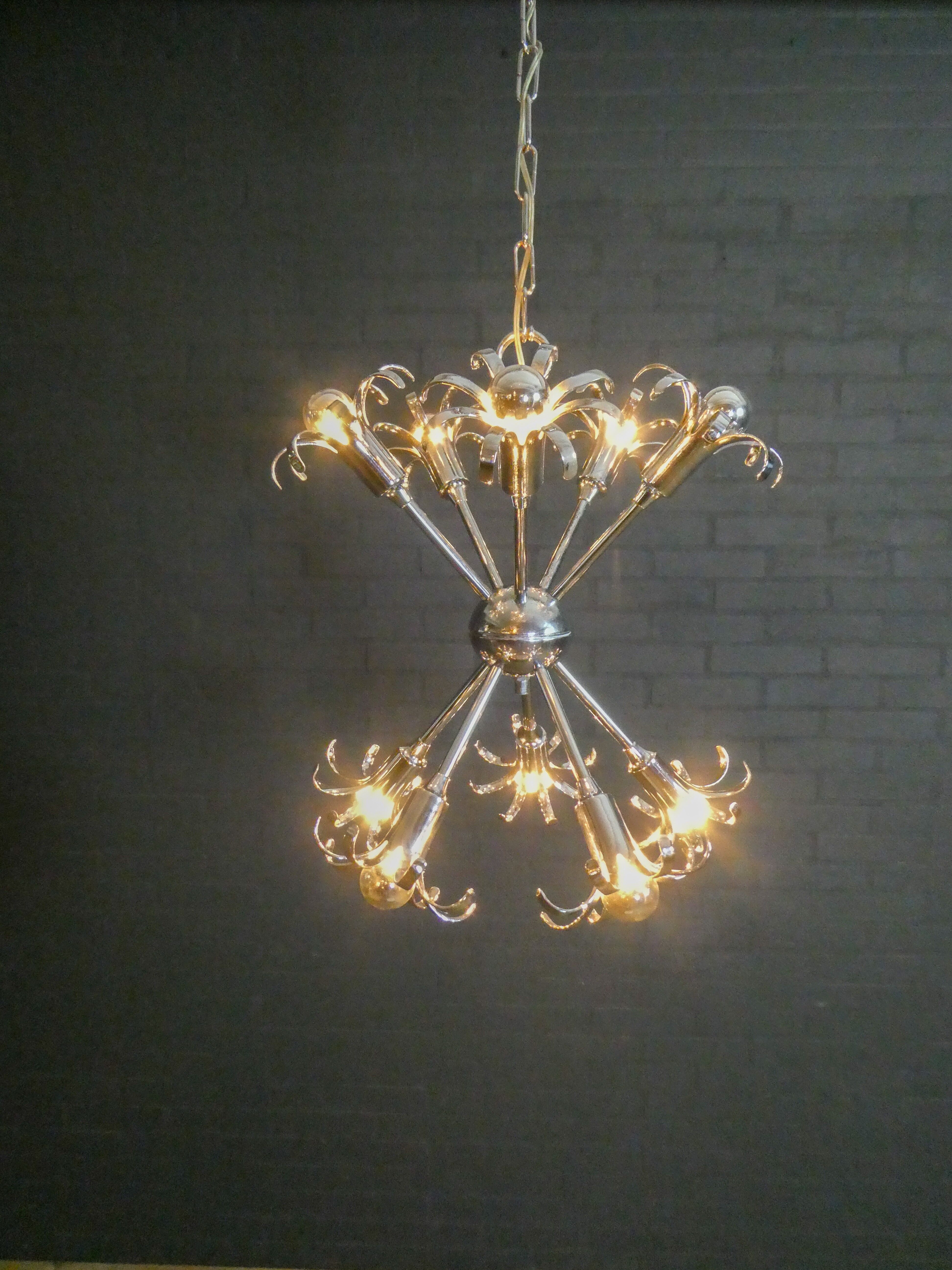 Modern hanging lamp 'Sputnik flowers'