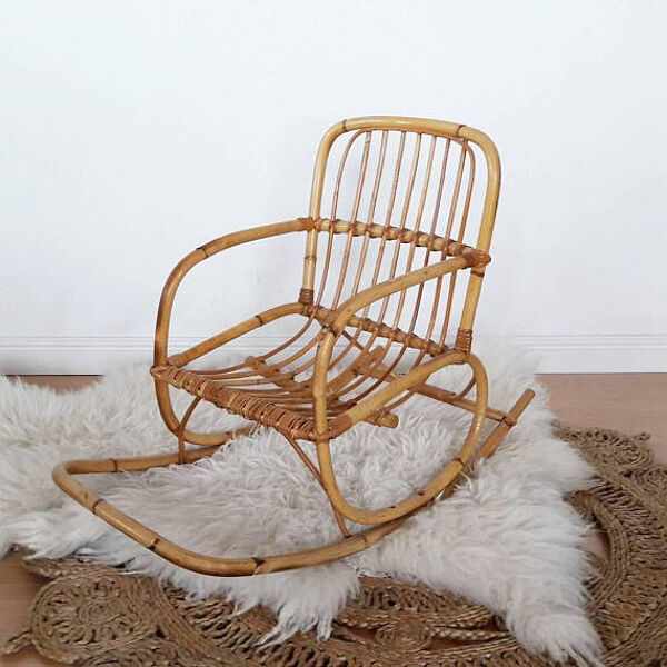 Fauteuil à bascule en rotin vintage pour les enfants