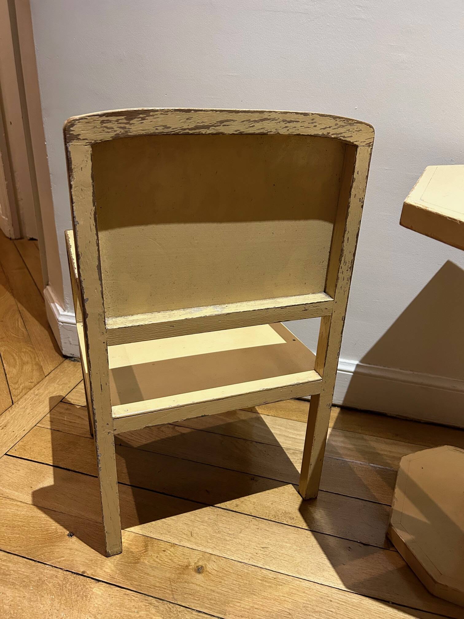 art deco children's living room