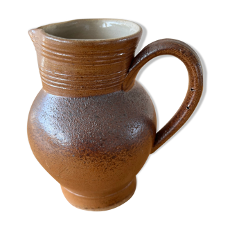 Pitcher in glazed sandstone