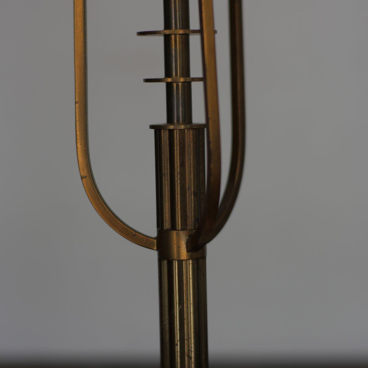 Table lamp in brass, glass and marble attributed to Stilux, Italy, 1950s.