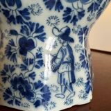 Delft gourd vase 18th century