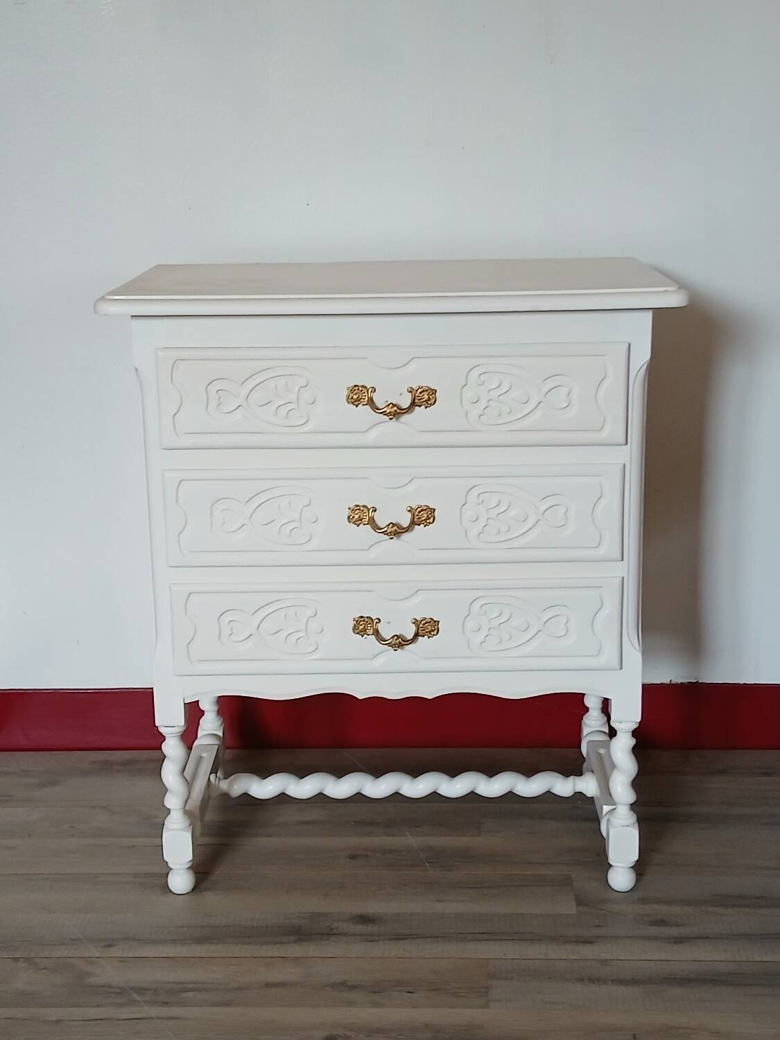 Small Vintage Louis XIII Style Chest of Drawers - Matt White & Twisted Legs