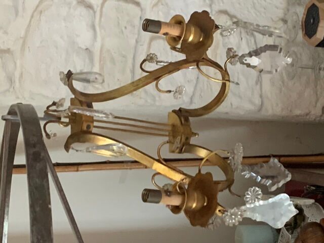 Applique art déco à pampilles biseautées en laiton doré
