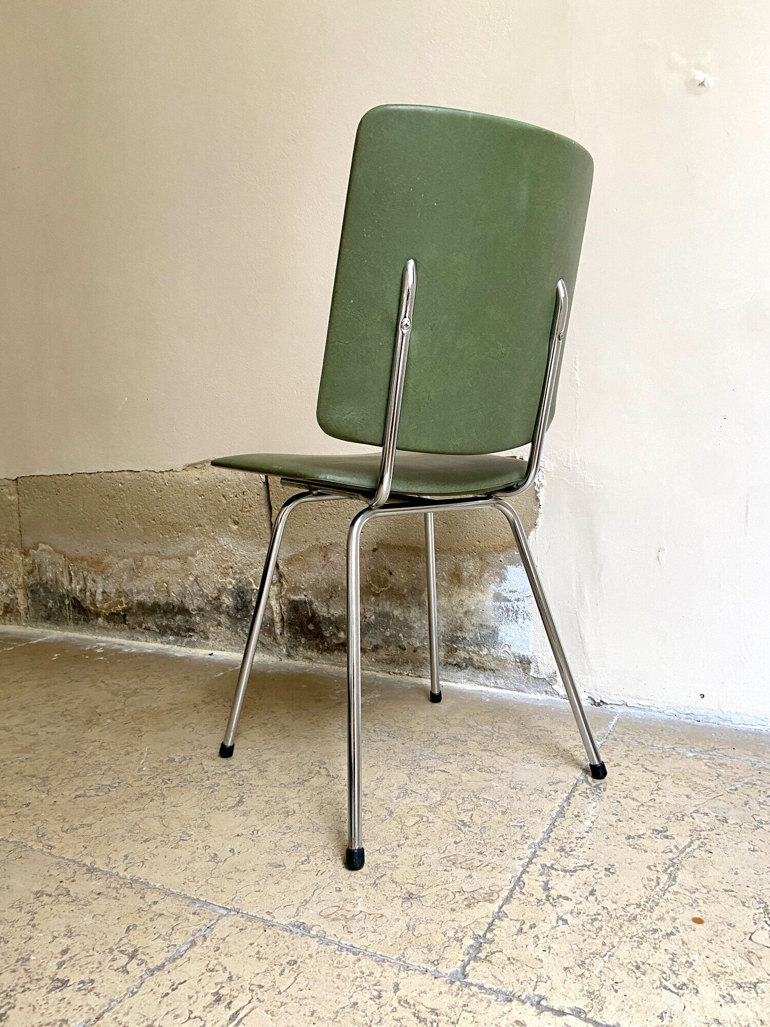Chair in chrome aluminum and green skaï 1960s