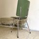 Chaise en aluminium chromé et skaï vert années 1960