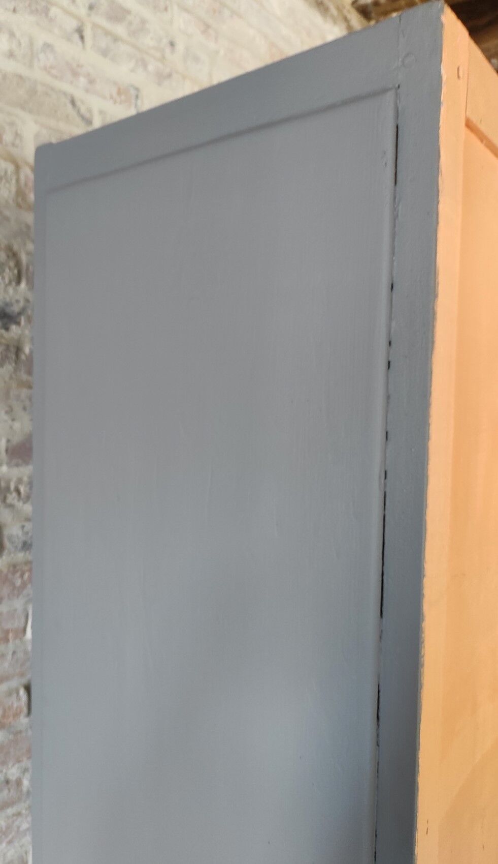 Armoire parisienne