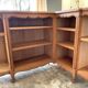 Etagère d’angle vintage en bois – esprit campagne chic