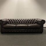 Brown leather Chesterfield vintage Sofa
