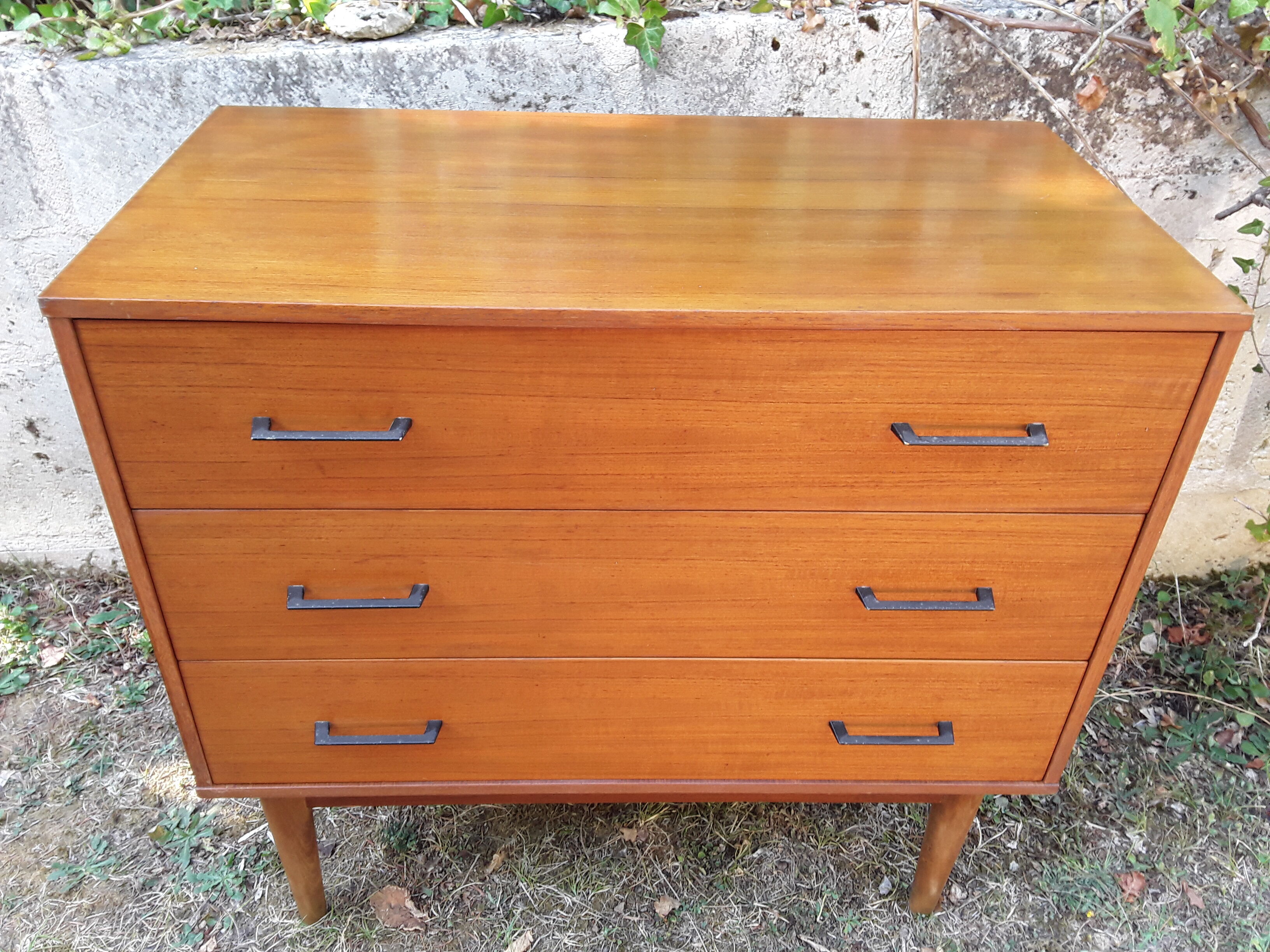 Unifa teak dresser