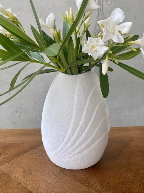 Bleached sandstone vase