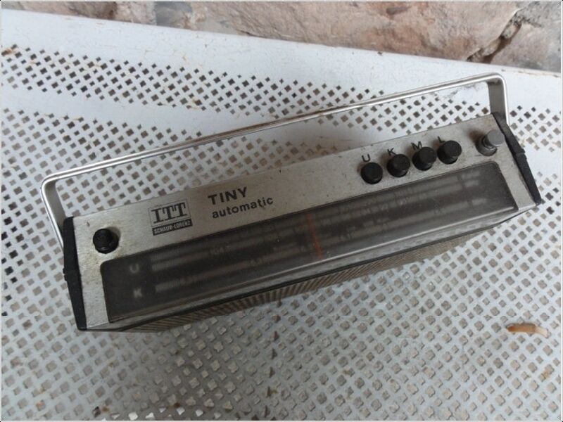 Transistor radio itt tiny schaub lorenz Selency