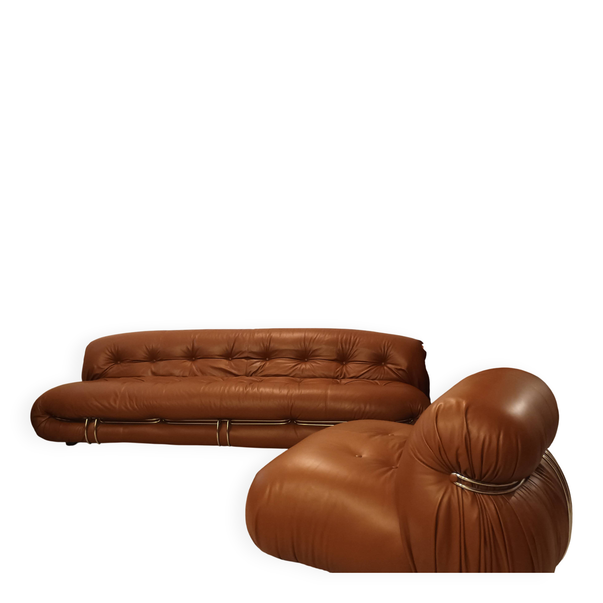 Cassina Soriana sofa for 4 people and 1 Soriana armchair for Cassina.